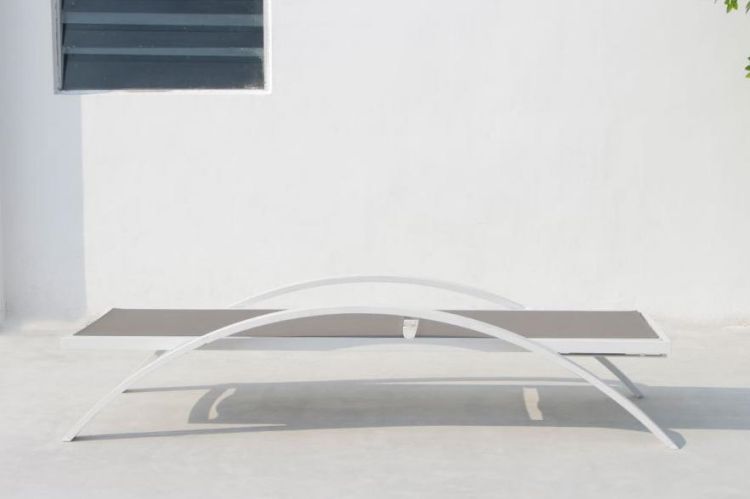 鋁制日光浴躺椅YT-268BC 應用(yòng)效果展示